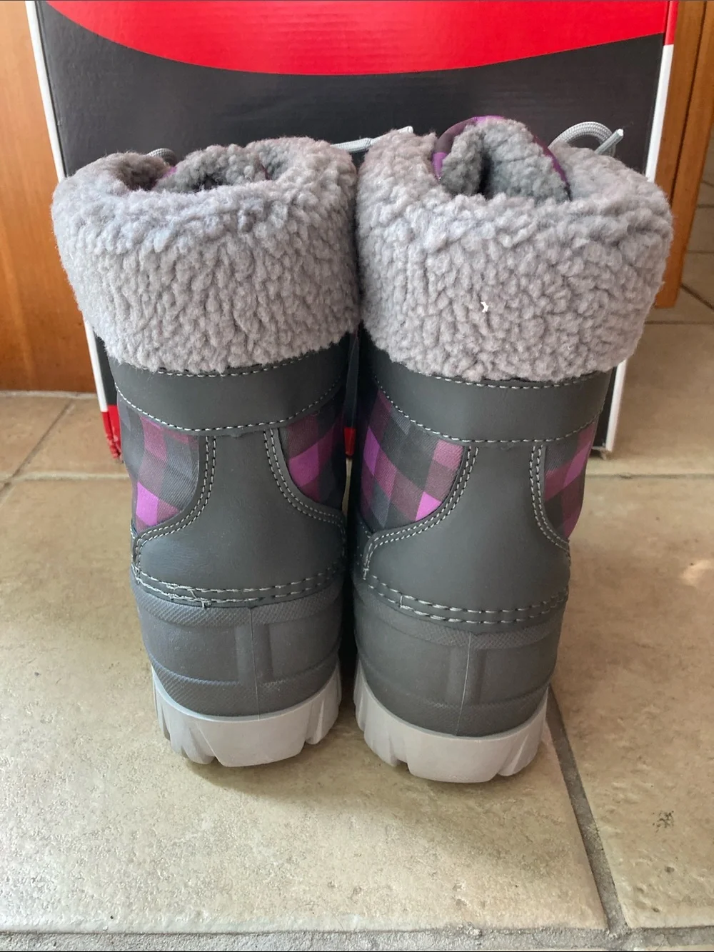 NWT Cougar Storm Gray and Purple Plaid Winter Boot -Size 7